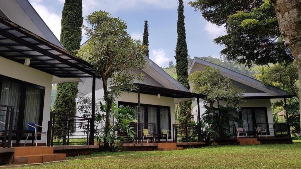 New Mountain Springs Hotel & Resort Lembang Eksteriør billede