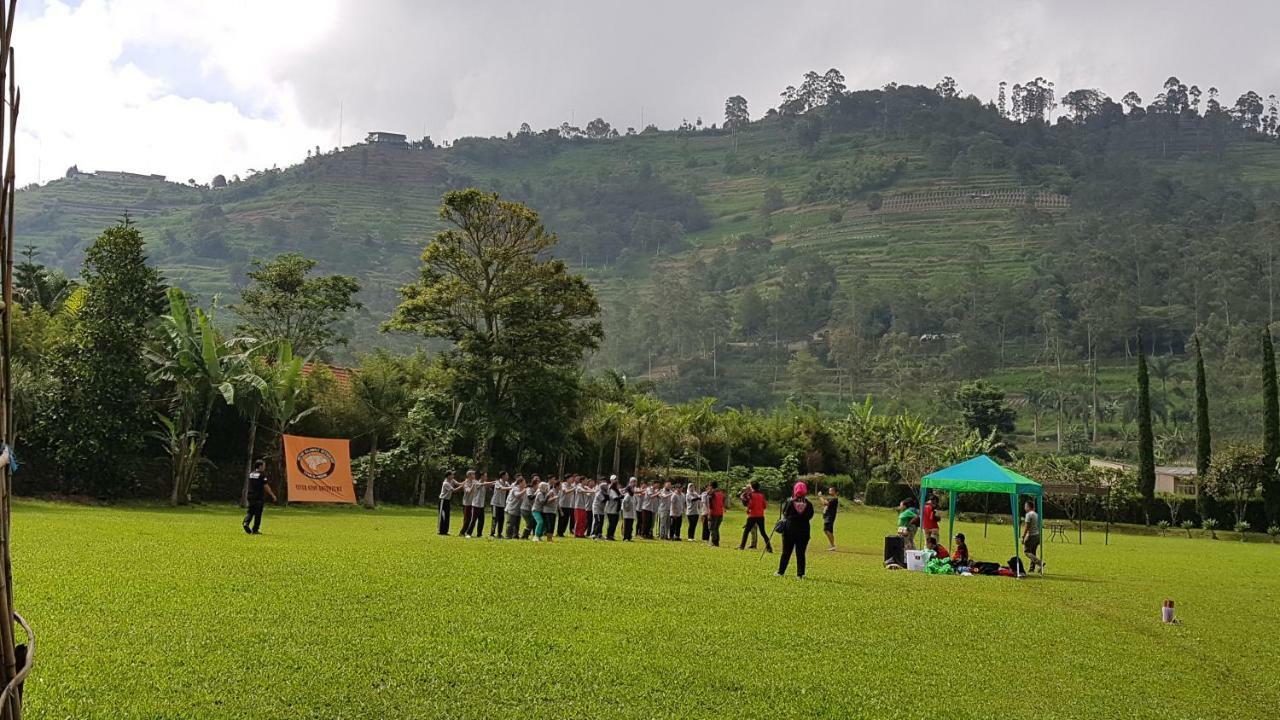 New Mountain Springs Hotel & Resort Lembang Eksteriør billede